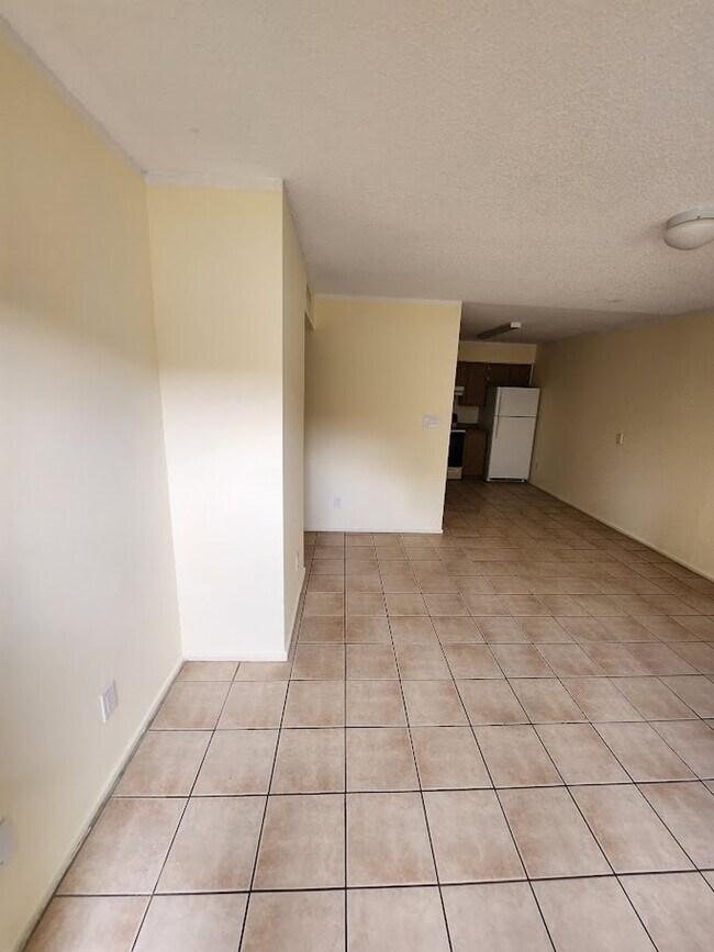 Building Photo - 2725 E Tierra Buena Ln