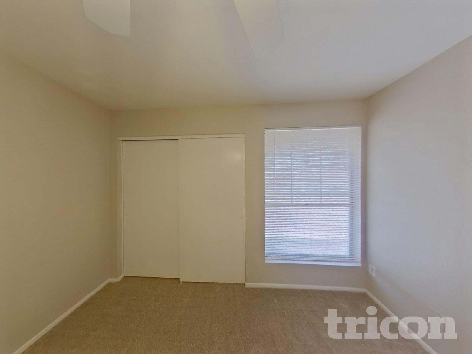 Building Photo - 5 N 131st St