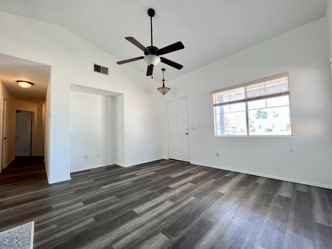 Building Photo - 42859 Masonic Dr