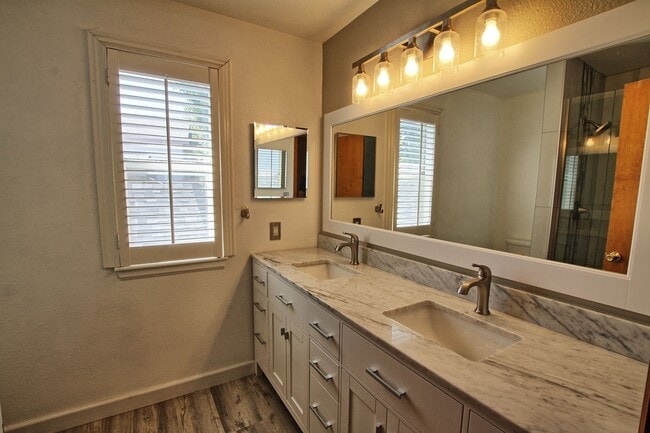 Building Photo - 4 bed 3 bath home in Clarke Farms Parker