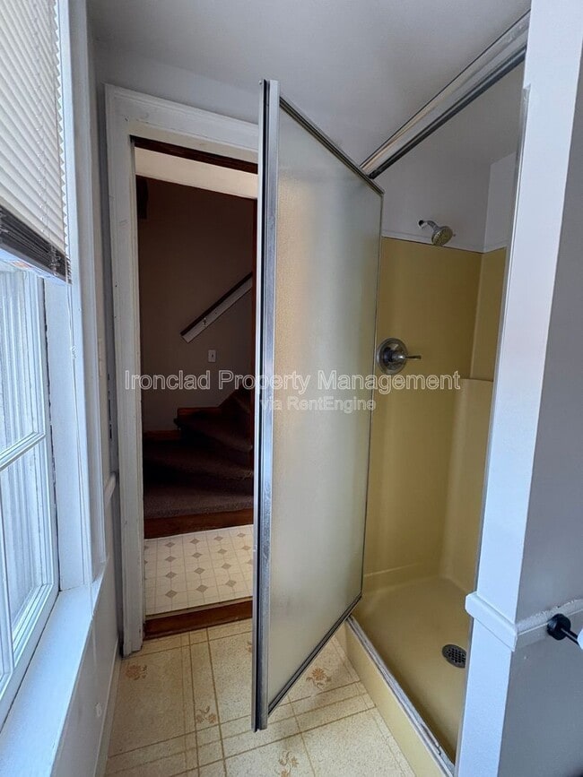 Building Photo - 320 Chamberlain Rd