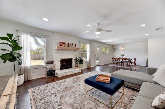 Building Photo - 8308 Roan Ln