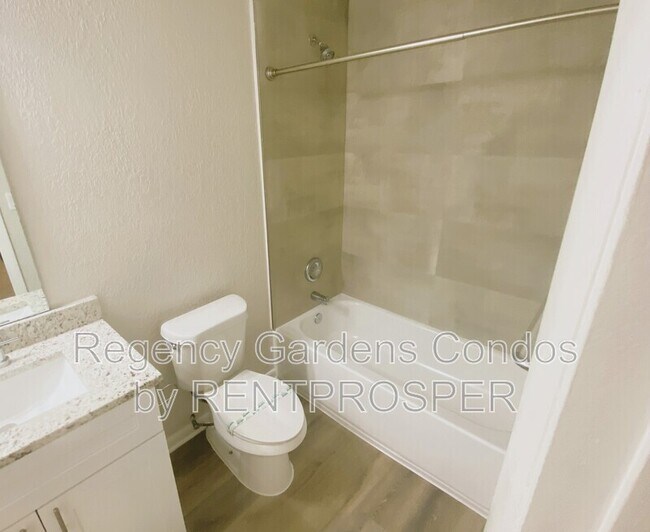 Building Photo - 4225 Thornbriar Ln