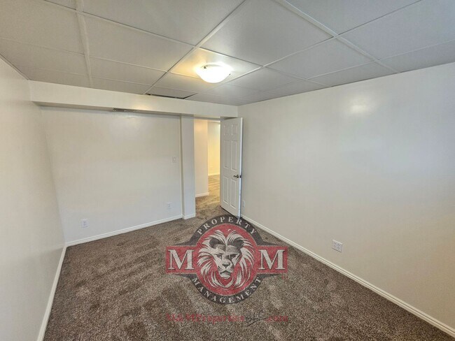 Building Photo - Great 4 Bd 2 Bath Home in Sandy