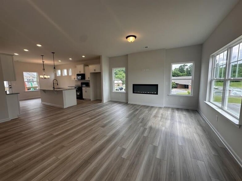 Building Photo - 59 Professional Pl