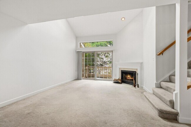 Building Photo - 5921 Barbados Pl