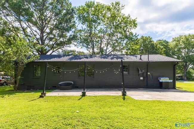 Building Photo - 6415 Marsh Ave NW