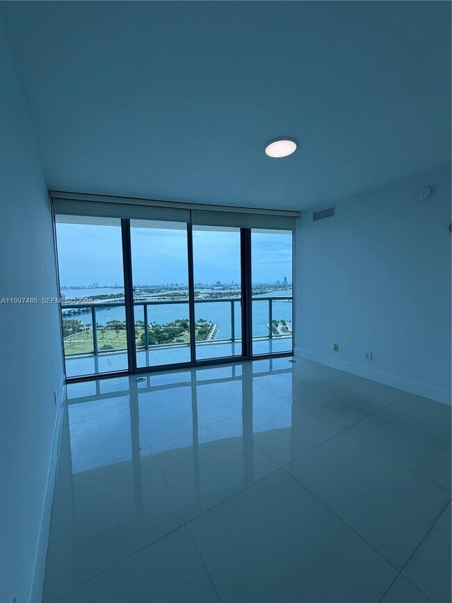 Building Photo - 888 Biscayne Blvd