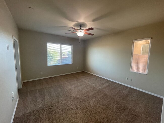 Building Photo - 6132 E Overlook Ln