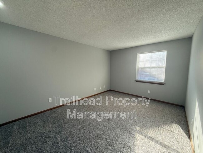 Building Photo - 3413 NW Duncan Rd