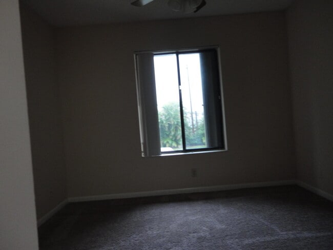 Building Photo - 714 Sunny Pine Way