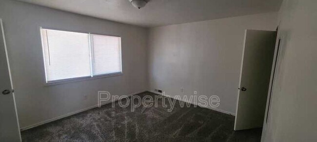 Building Photo - 1054 W 1520 N