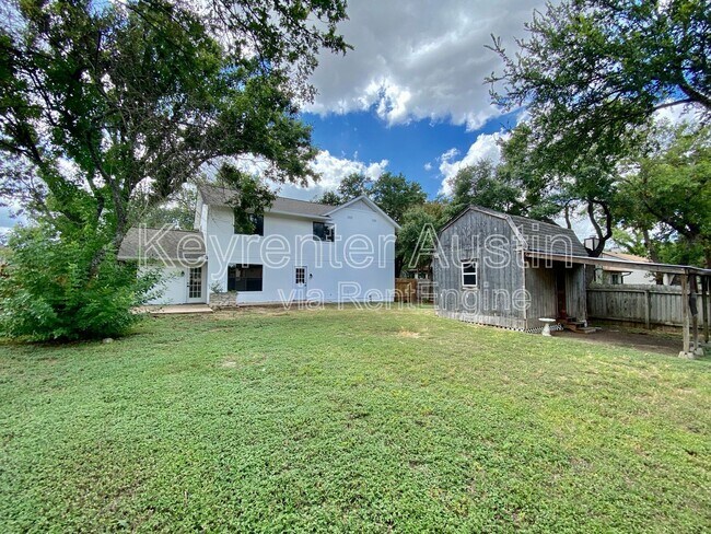 Building Photo - 410 Twin Oak Trail