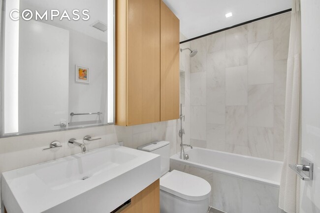 Building Photo - 269 4th Ave