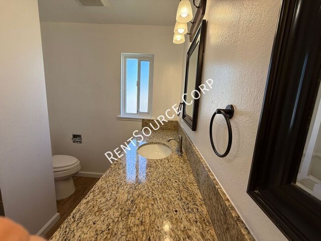 Building Photo - 1149 W Ave H-11