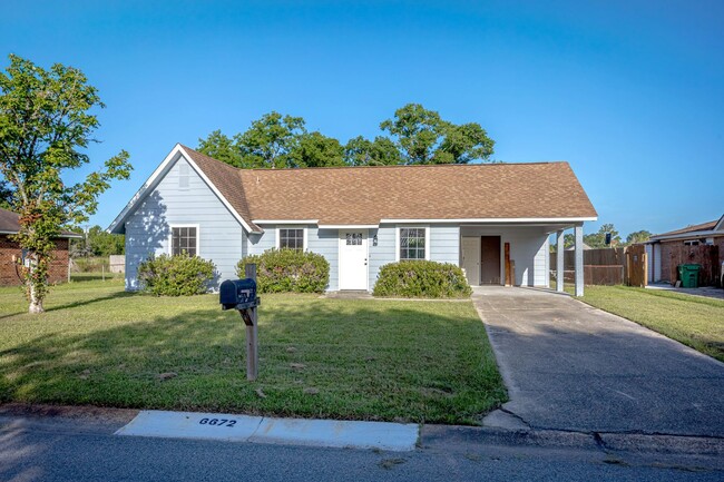 Building Photo - Charming 3-Bed, 1-Bath Home - Fully Remodeled & Move-In Ready!