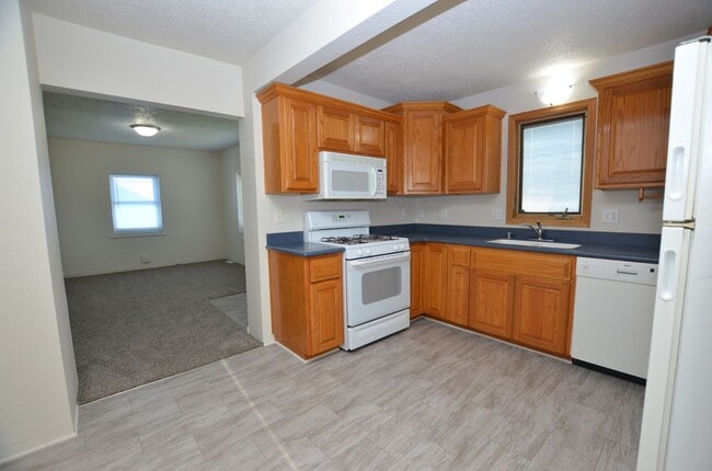 Building Photo - 1350 Elder Ln