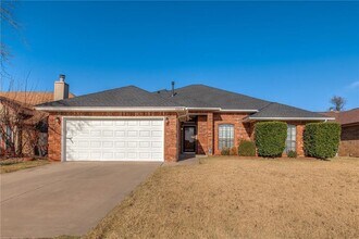 Building Photo - 1205 SW 133rd Pl