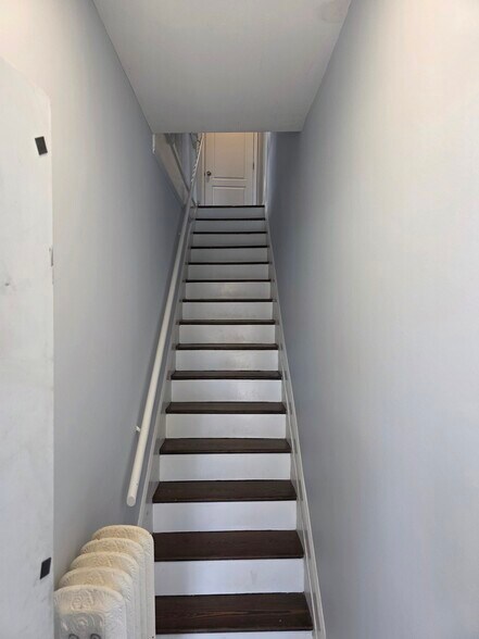 Building Photo - 1112 Walnut St