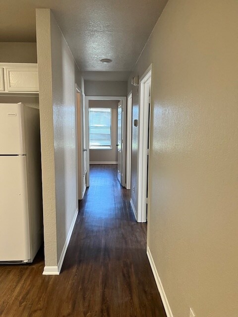 Building Photo - 2103 Agate Dr