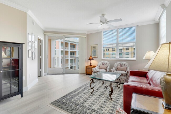 Building Photo - 804 E Windward Way