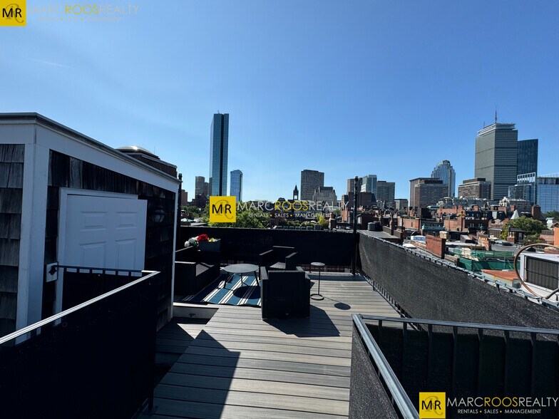 Building Photo - 265 Beacon St