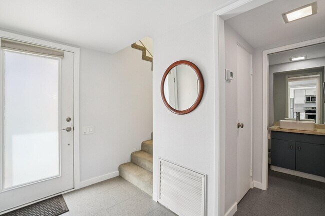 Building Photo - 2727 S Sierra Madre