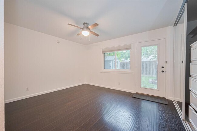 Building Photo - 3407 Hillstone Dr