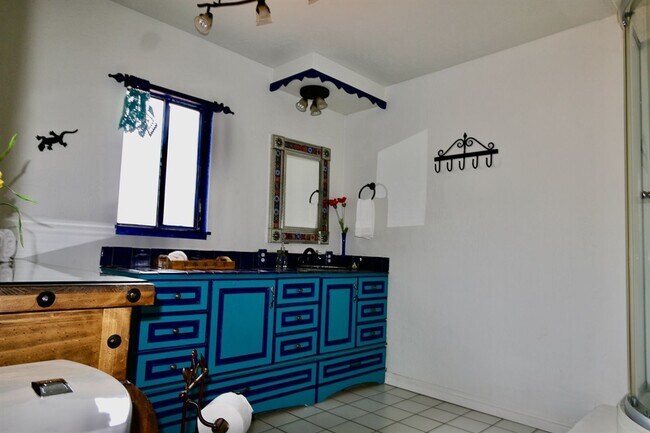 Building Photo - Garcia House: Fully Furnished, Wonderful Hot Tub, Spacious Fenced Outdoor Area, Pet-Friendly too!