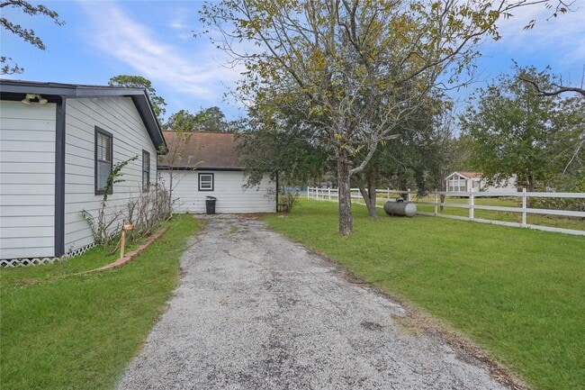 Building Photo - 22855 E Martin Dr