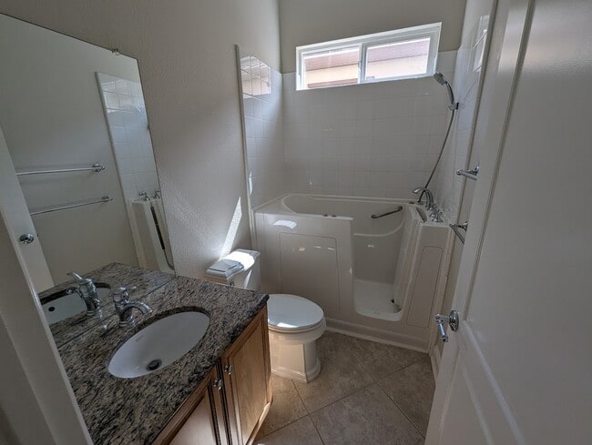 Building Photo - 2057 Penstone Loop