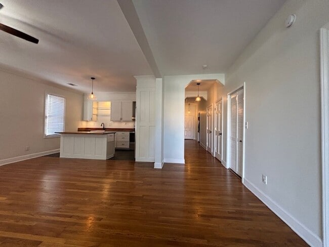 Building Photo - 605 2nd Ave