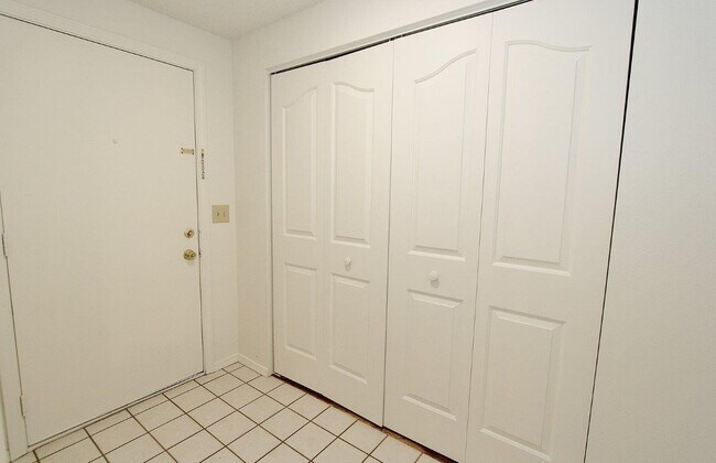 Building Photo - 3695 S Gekeler Ln
