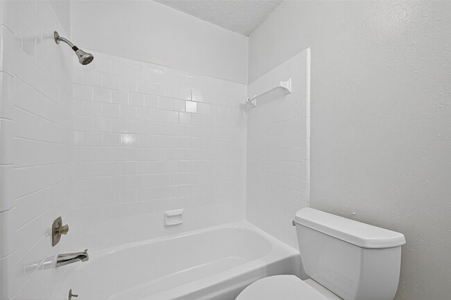 Building Photo - 16355 Sierra Grande Dr