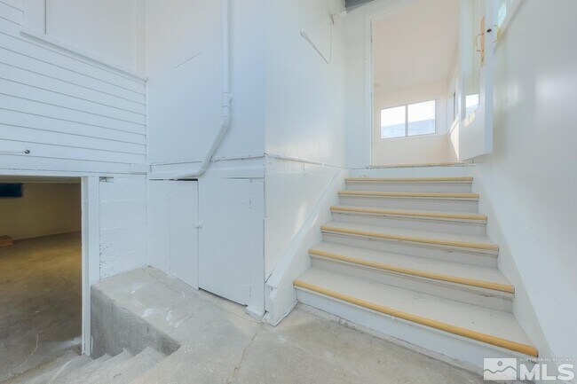 Building Photo - 959 Ralston St