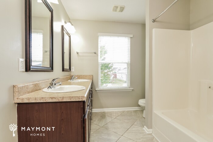 Building Photo - 1156 Rosland Cir