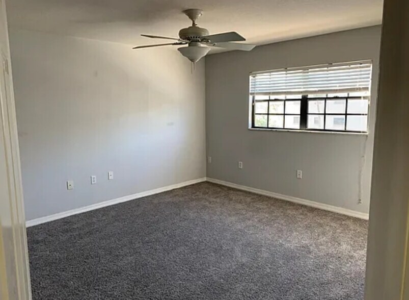 Building Photo - 6100 Gulfport Blvd S