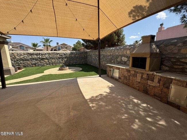 Building Photo - 3216 Tierra Palma Dr