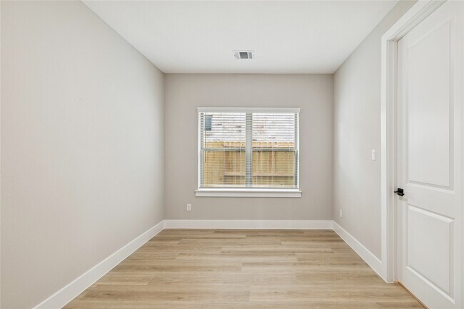 Building Photo - 2602 Martinas Ct