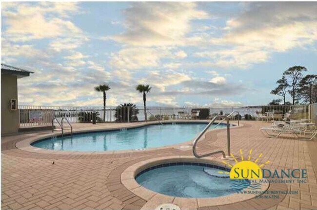 Building Photo - FURNISHED waterfront condo in Desirable In...