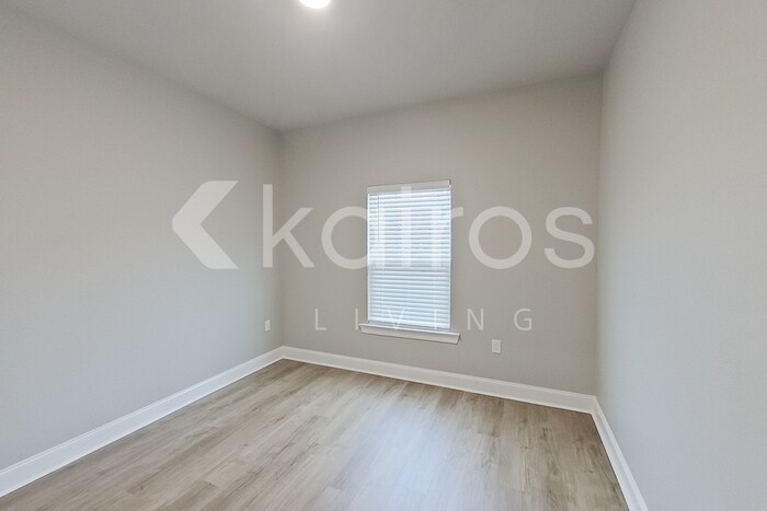 Building Photo - 13784 Willowmore Dr