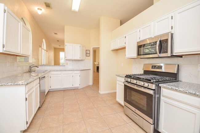 Building Photo - 6422 Alisa Ln