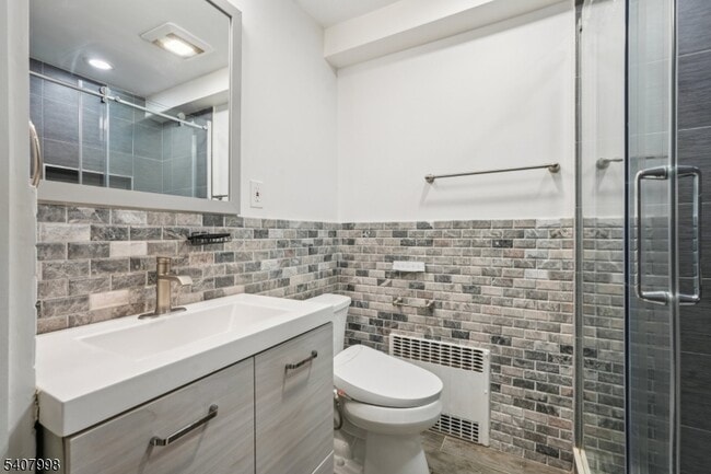 Building Photo - 20 Fairmount Rd