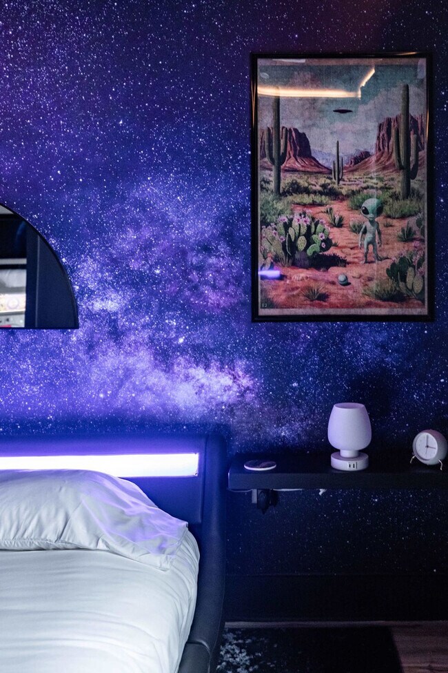 Building Photo - 245 Hermitage Ave