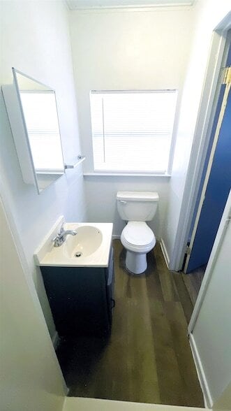 Building Photo - 405 E Bowie St