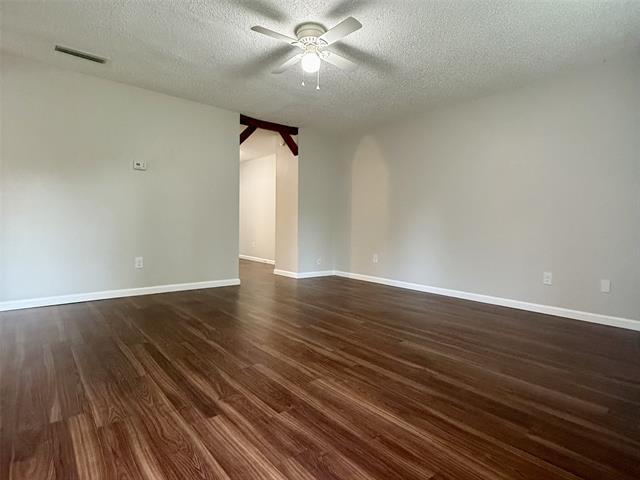 Building Photo - 1422 Bob White Dr