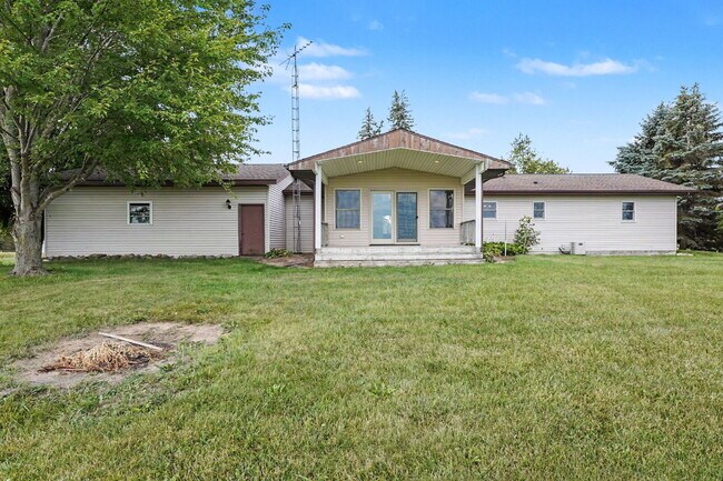 Building Photo - Beautiful Countryside 3-Bedroom Rental Home $2,200/Month!