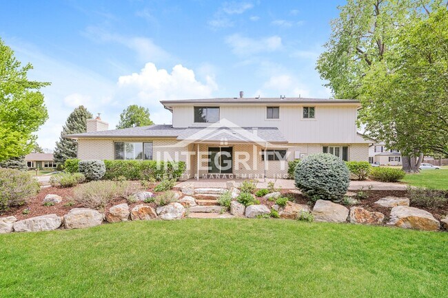 Building Photo - 5051 W Portland Dr