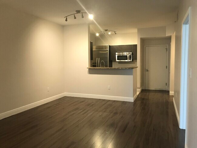 Building Photo - 550 Okeechobee Blvd
