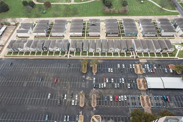 Building Photo - 509 S Mary St